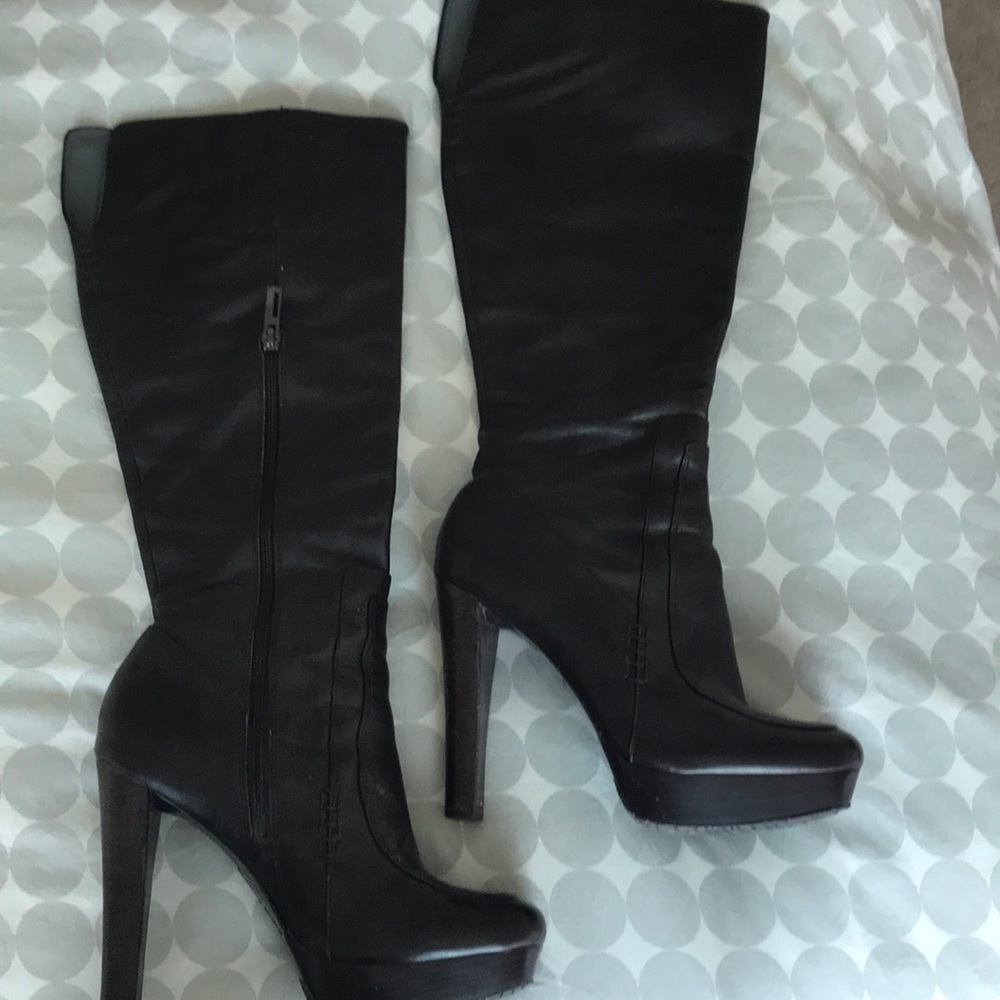Gorgeous brown 🐻 Calvin Klein boots!